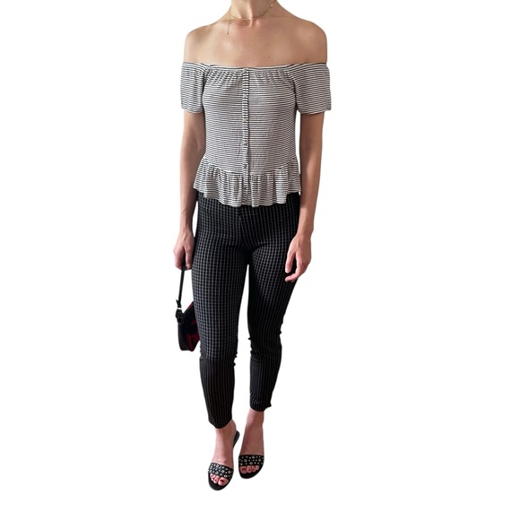 NWOT HUE Black & White Checked Stretch Crop Ankle Zip Legging Trouser Pant XS/S - Picture 3 of 15